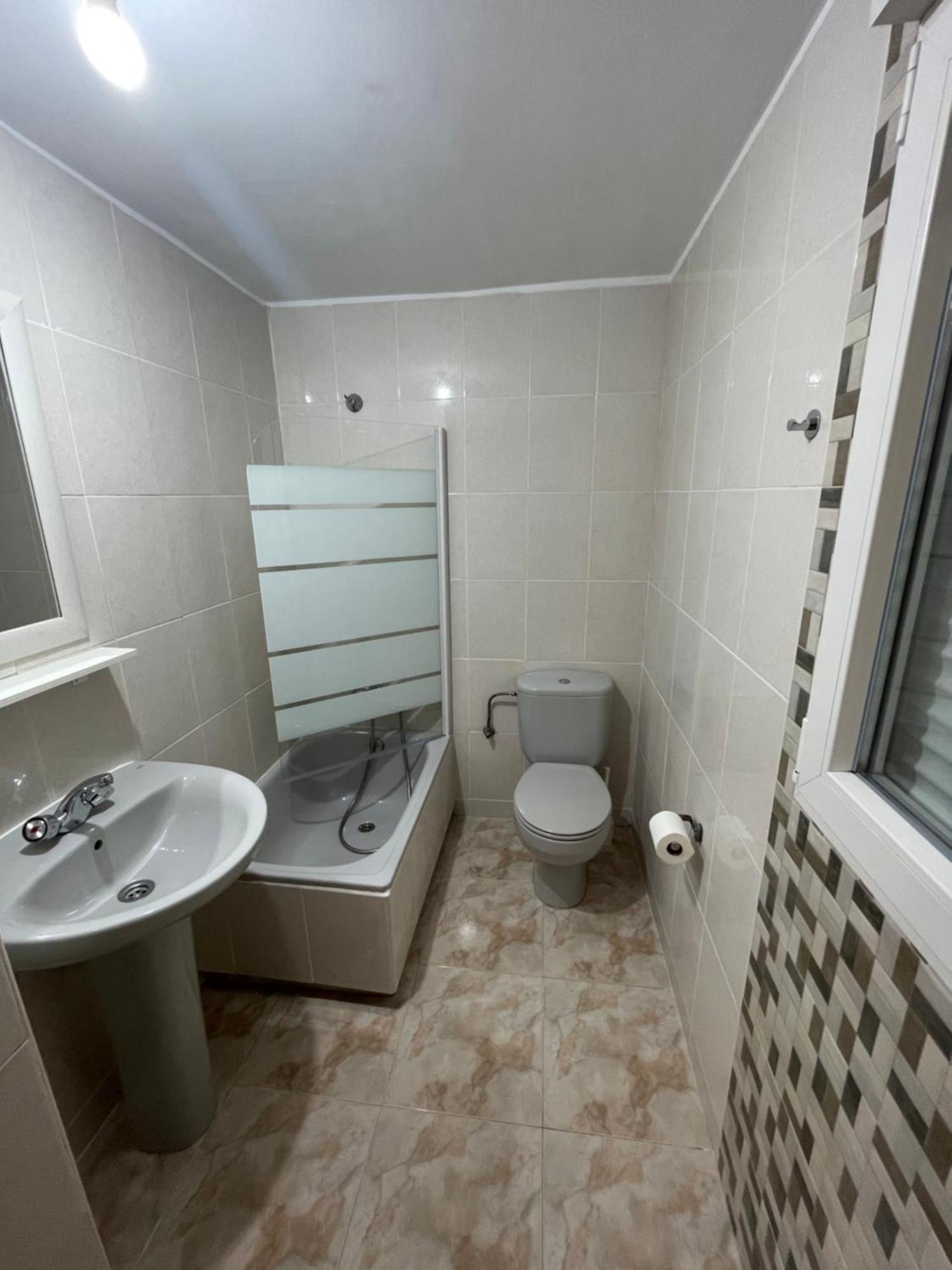 Pension Valcarce Ponferrada Exterior photo